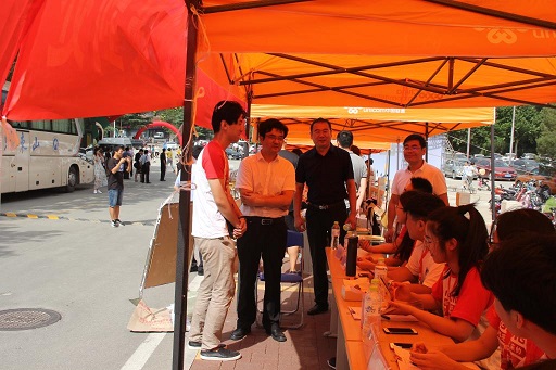 新澳彩
喜迎2018级研究生新生3.jpg