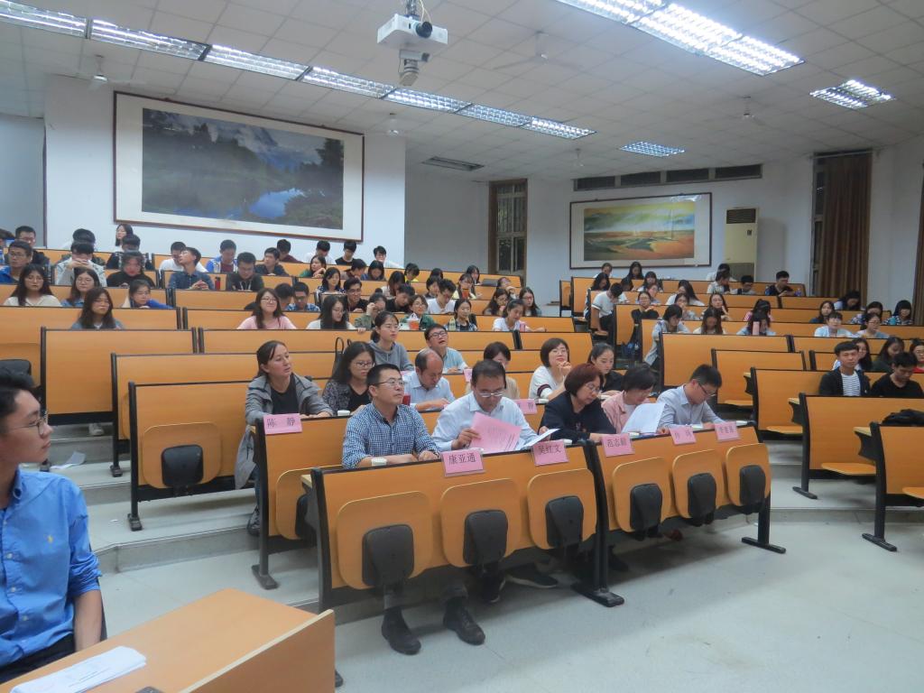 新澳彩
学生会主席团竞聘大会圆满结束2.jpg