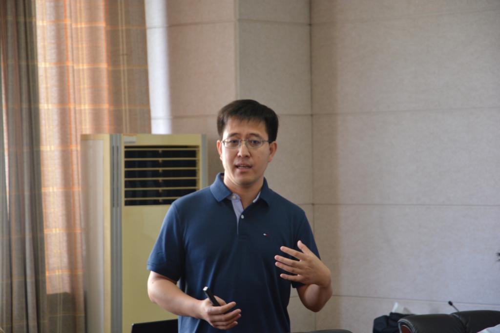 新澳彩
举办第4期“泰山金融论坛”(2).jpg