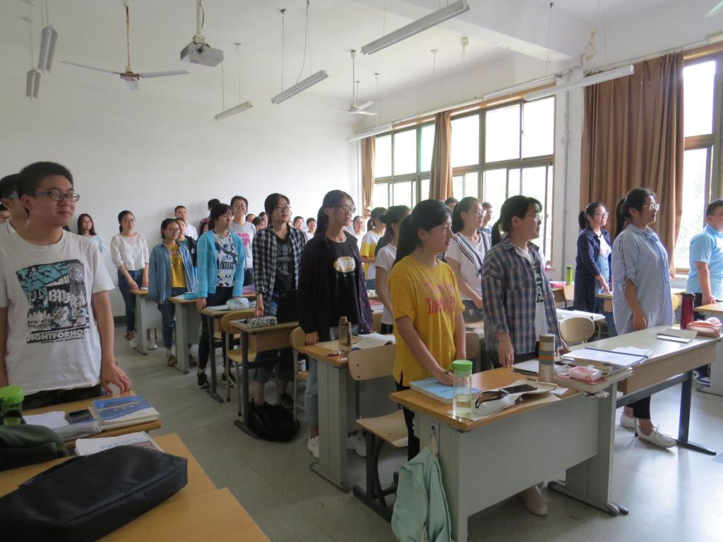 新澳彩
举行创青春志愿者岗前动员大会2.jpg