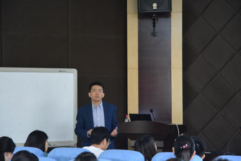 新澳彩
举办首期“泰山金融学术训练营”.png