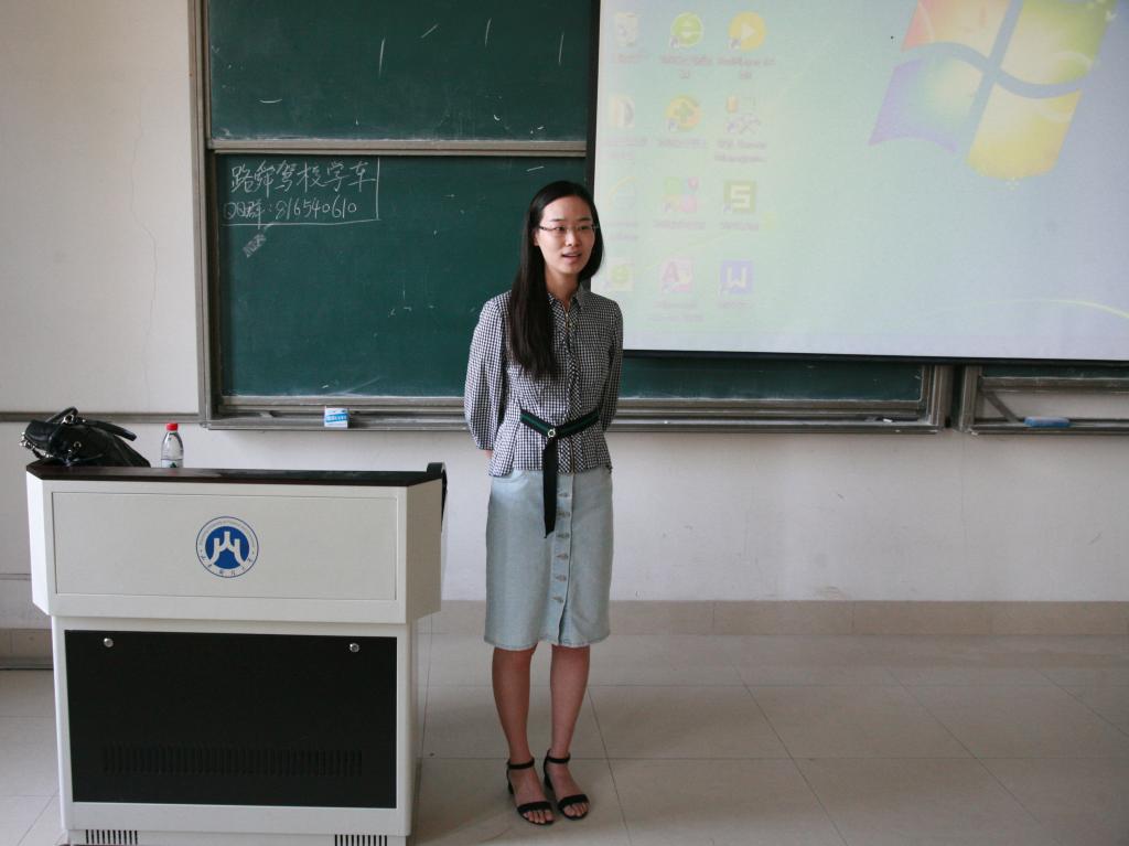 新澳彩
举办“专业面对面”新生专业教育讲座3.jpg