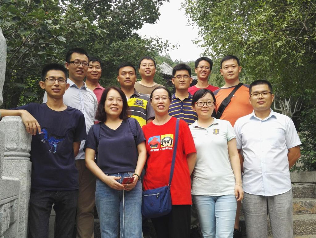 新澳彩
开展青年教师“强健体魄、愉悦身心、增进友谊”登山活动1.jpg